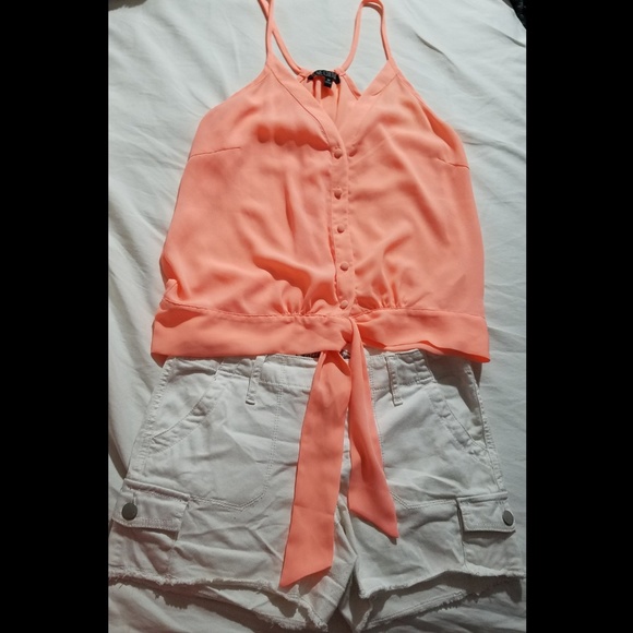 Adorable top - Picture 4 of 7